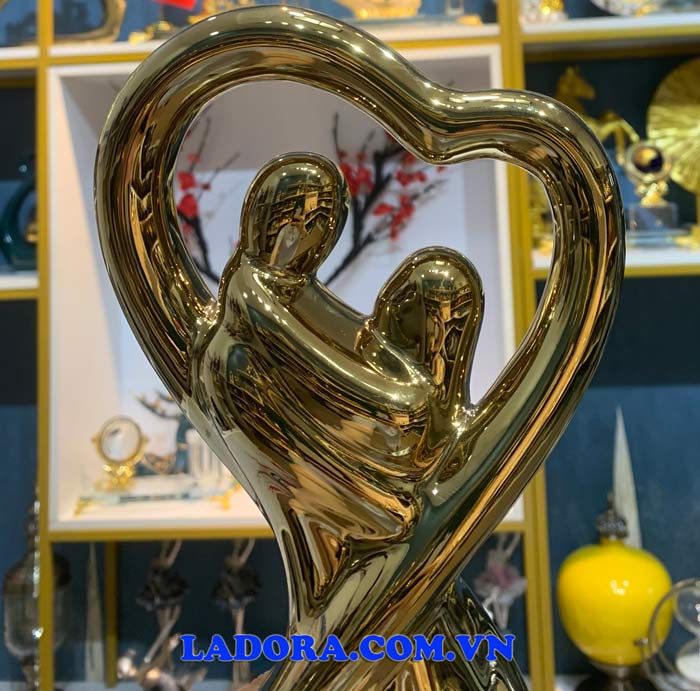 vẻ đẹp tinh tế trên tượng decor