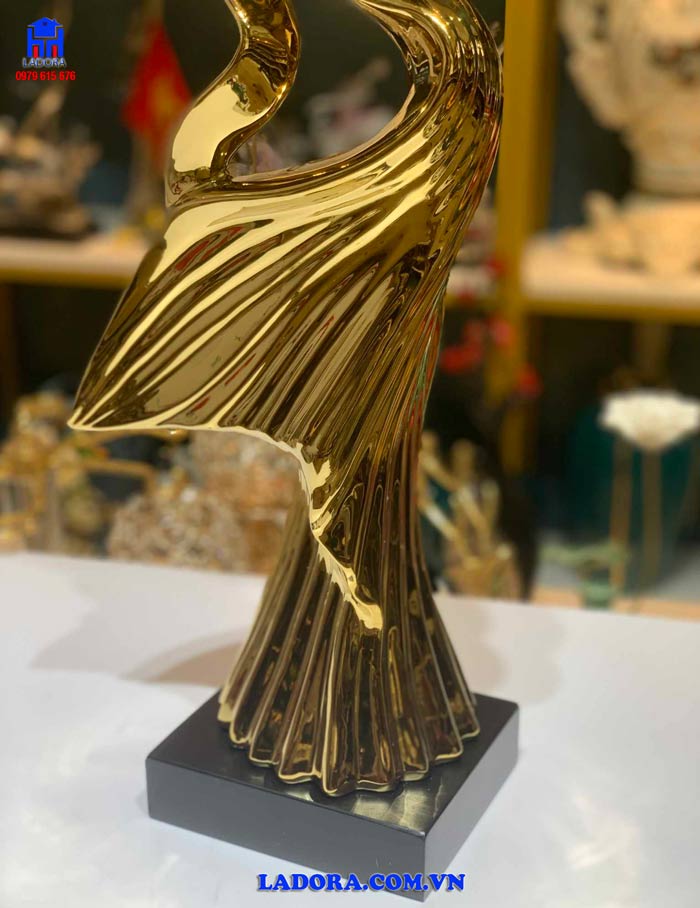 vẻ đẹp tinh xảo trên tượng decor