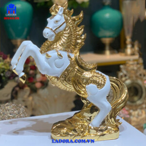 tượng trang trí con ngựa đẹp và độc đáo