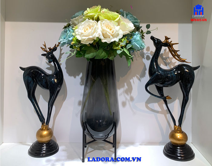 tượng decor đôi hươu với tông màu xanh đậm