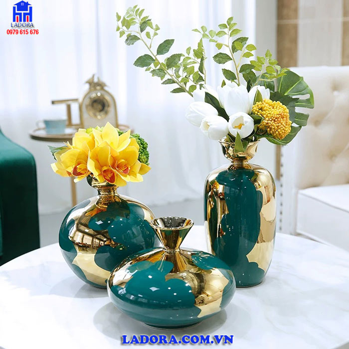 Bình gốm phong cách độc đáo