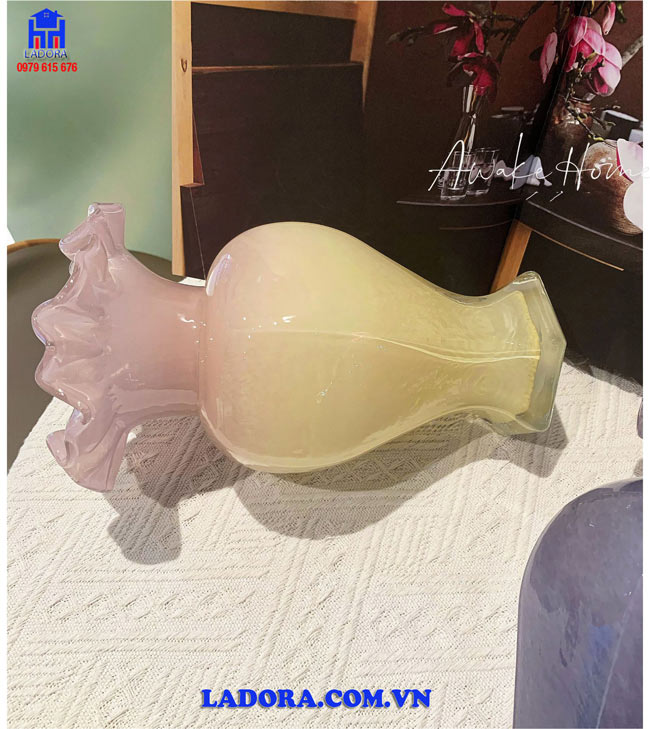 lọ hoa thủy tinh tại Ladora