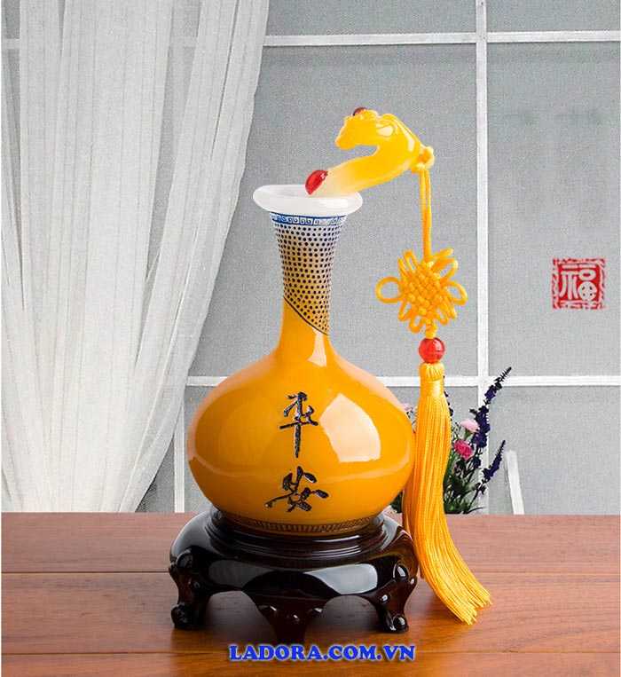 Bình hút lộc phong thủy tại Ladora