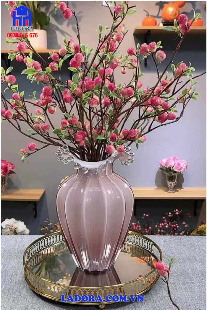 Lọ cắm hoa bằng thủy tinh