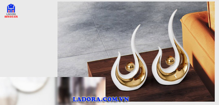 Đôi tượng decor ngọn lửa trang trí bàn phòng khách