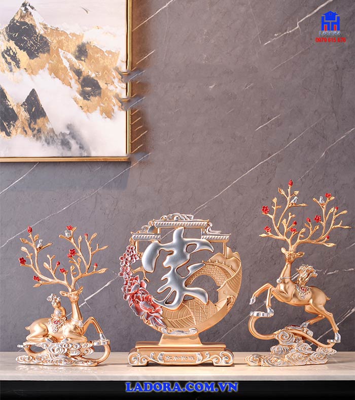 tượng trang trí hươu với ý nghĩa tốt đẹp