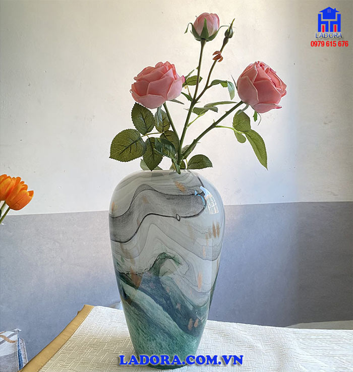 Bình cắm hoa trang trí