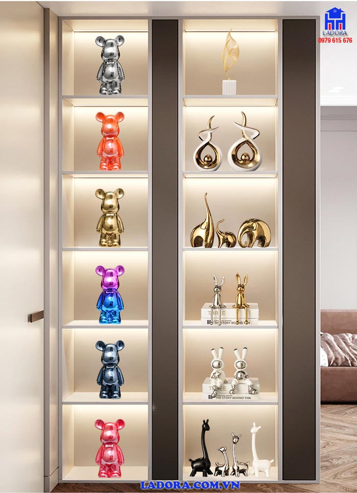 Trang trí tượng gia đình hươu trên kệ tủ