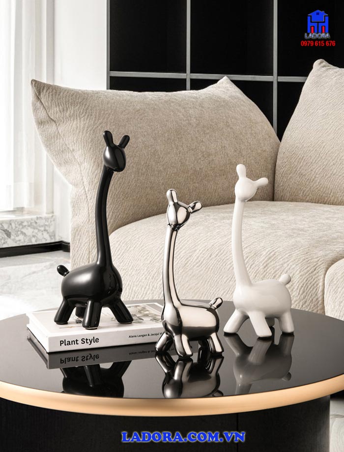 Tượng trang trí gia đình hươu