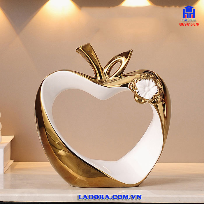 tượng trang trí táo tình yêu