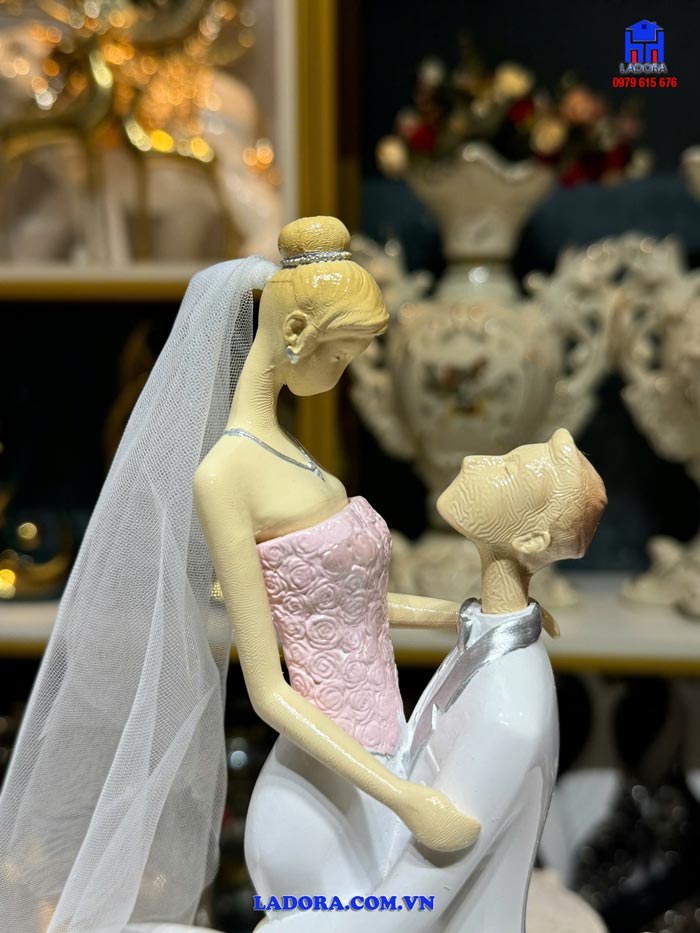 Hình ảnh chi tiết trên tượng decor cô dâu chú rể