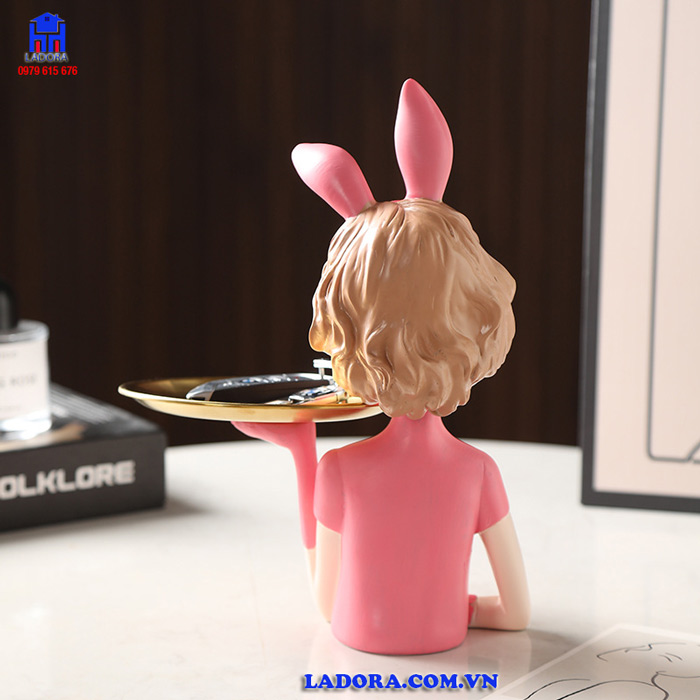 Vẻ đẹp đang yêu khi trang trí tượng cô gái