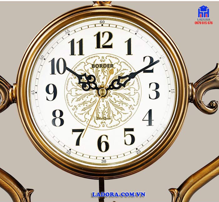 Đồng hồ để bàn tinh xảo và sang trọng