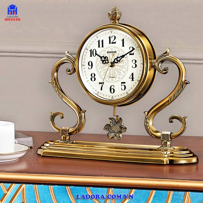 Đồng hồ xinh đẹp và độc đáo