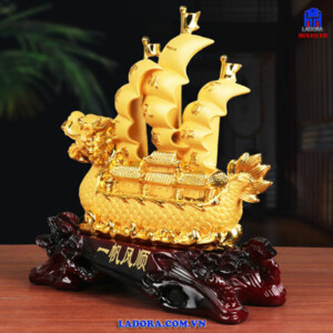 vật phẩm thuyền rồng đẹp và độc đáo