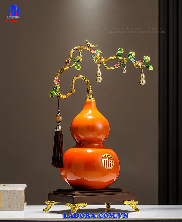 Hồ lô được tưng bày trong phòng khách đem đến sự độc đáo sang trọng