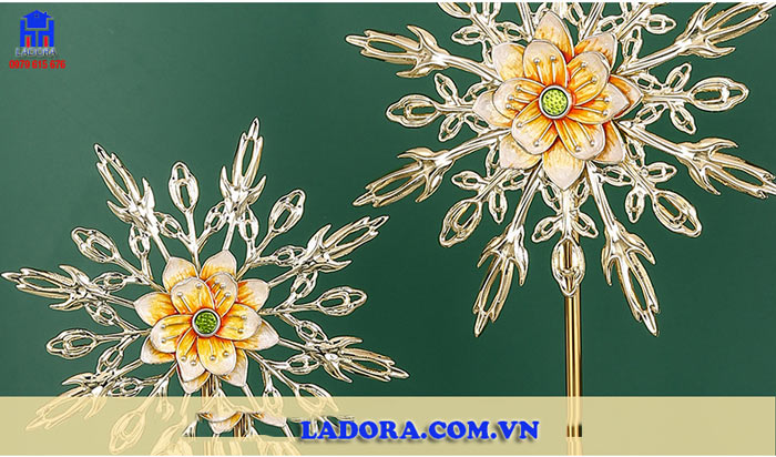 tượng hoa tuyết decor biểu trưng cho sự kiên cường vượt qua khó khăn
