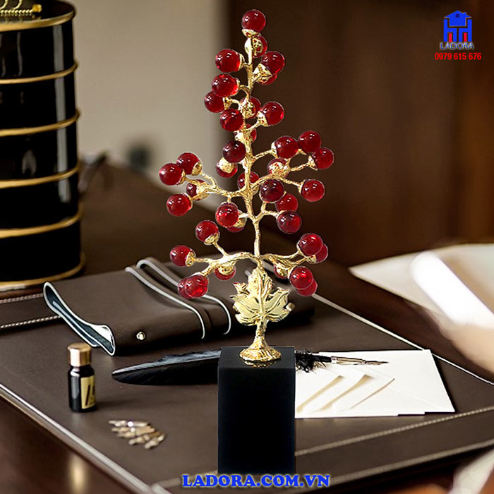 Tượng decor trang trí cây nho màu đỏ